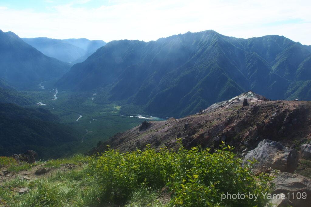 焼け岳から眺める霞沢岳